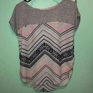 Patterned grey blouse